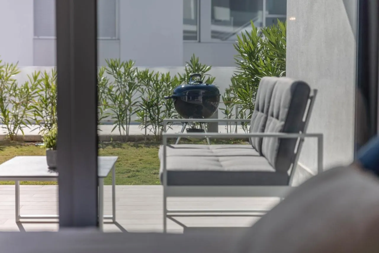Vacation Marbella I Le Mirage Retreat, New Condo, Pool Εστεπόνα Διαμέρισμα