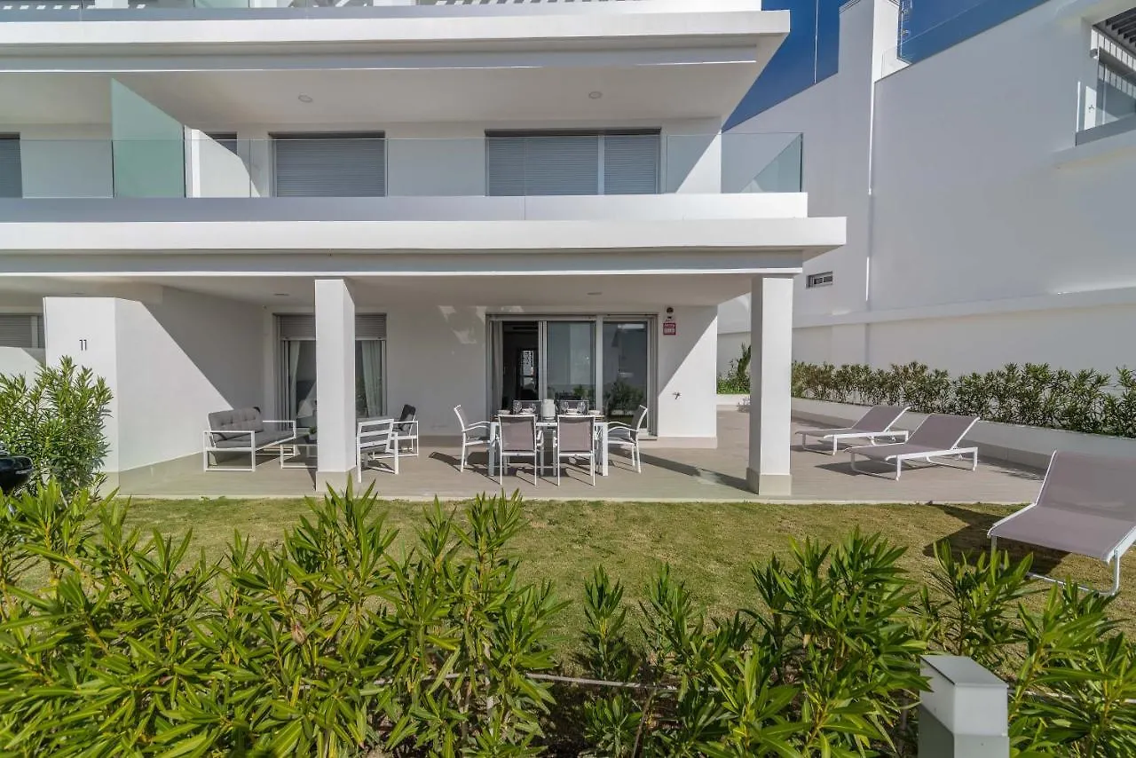 Apartment Vacation Marbella I Le Mirage Retreat, New Condo, Pool Estepona