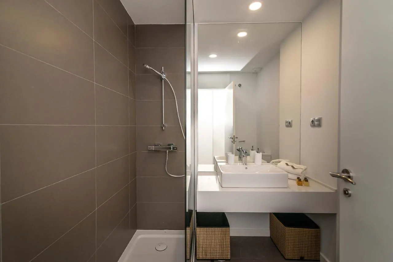 Apartment Vacation Marbella I Le Mirage Retreat, New Condo, Pool Estepona